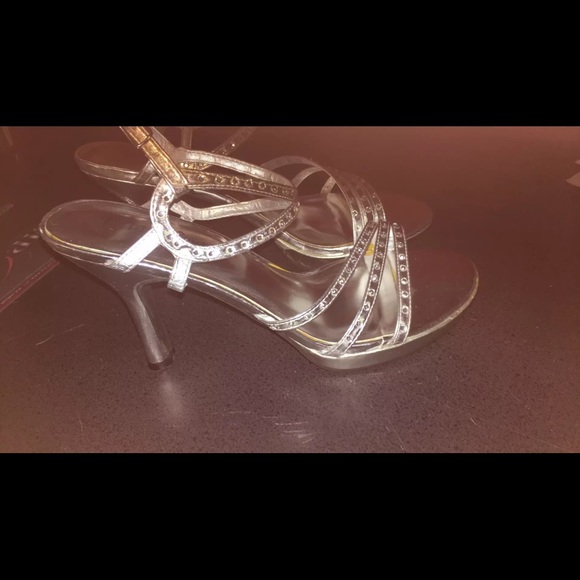 Rinestone Heels evening wear - Picture 2 of 2